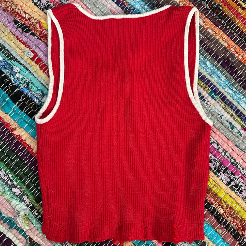 Red Ribbed Crop Top - Picture 4 of 5